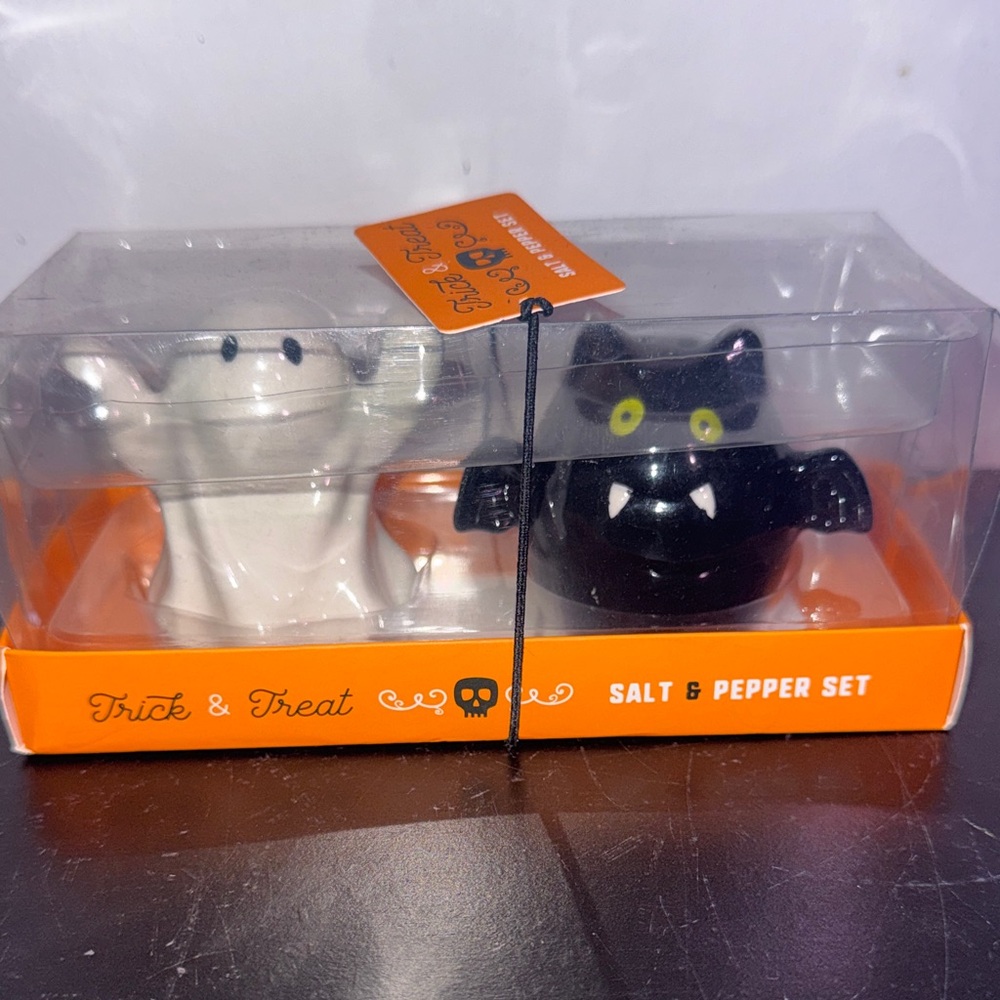 Halloween Ghost and Cat Salt & Pepper Shaker Set